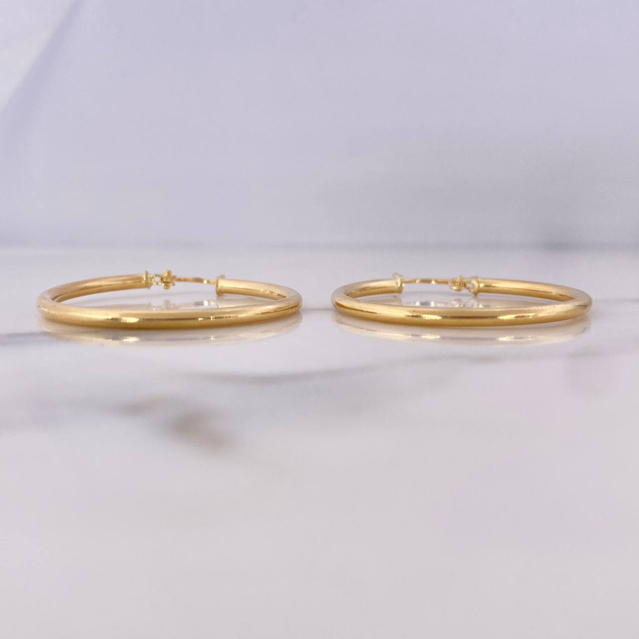 Candongas Jass 2.05gr / 3.3cm / Delgadas Lisas Oro Amarillo 18K $