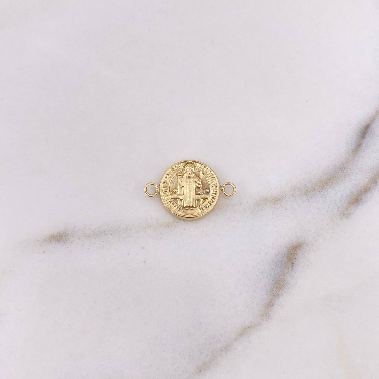 Herraje San Benito 0.75gr / 1.9cm / Troquelado Oro Amarillo 18K $