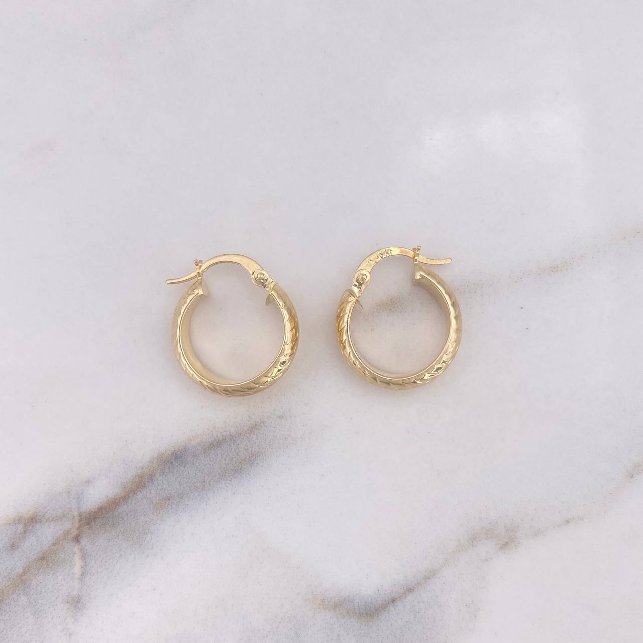 Candongas Kuki 2.15gr / 1.8cm / Oro Amarillo 18K $