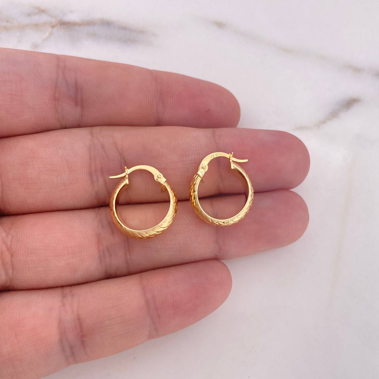 Candongas Kuki 2.15gr / 1.8cm / Oro Amarillo 18K $