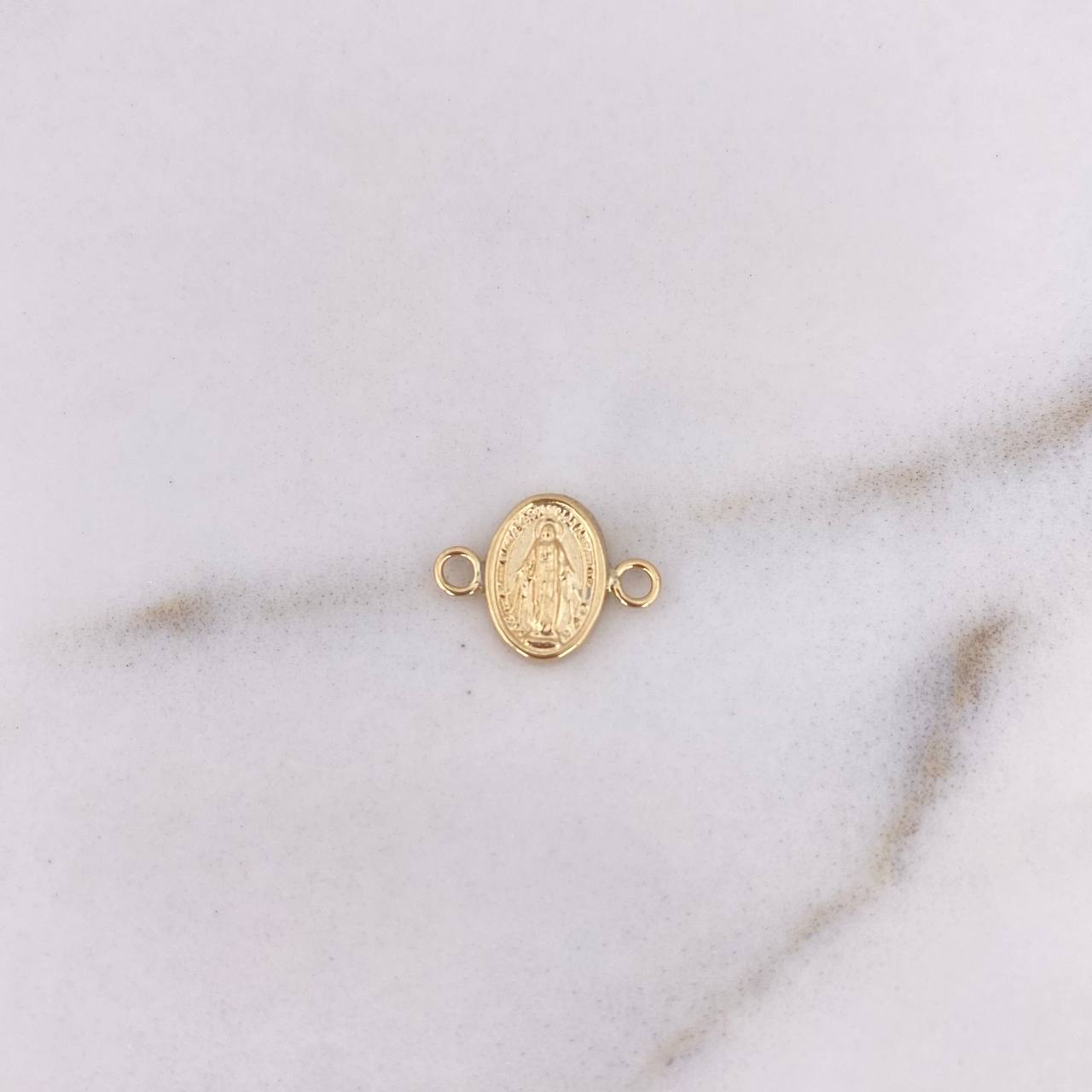 Herraje Virgen Milagrosa 0.4gr / 1.3cm / Troquelado Oro Amarillo 18K $