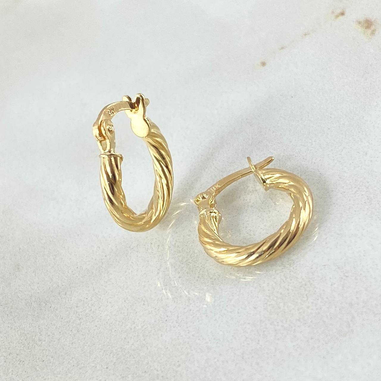 Candongas Mary 1.05gr / 1.4cm / Oro Amarillo 18K ©