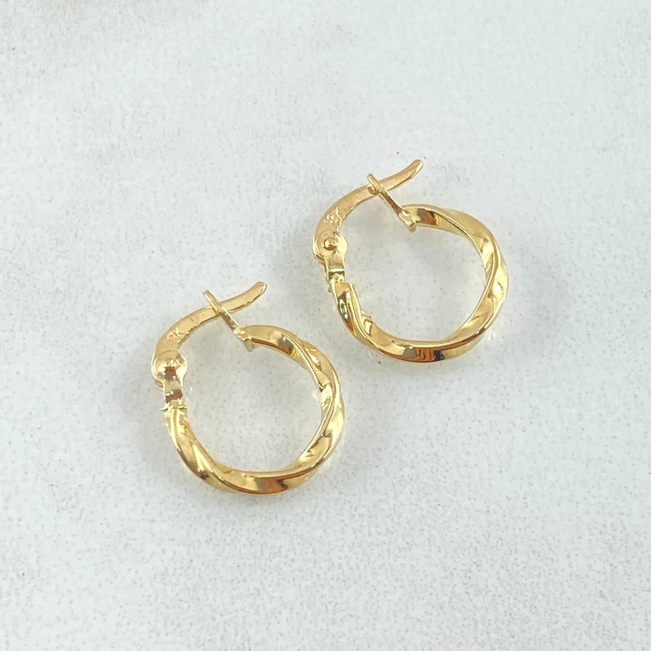 Candongas Kari 0.8gr / 1.3cm / Oro Amarillo 18K *