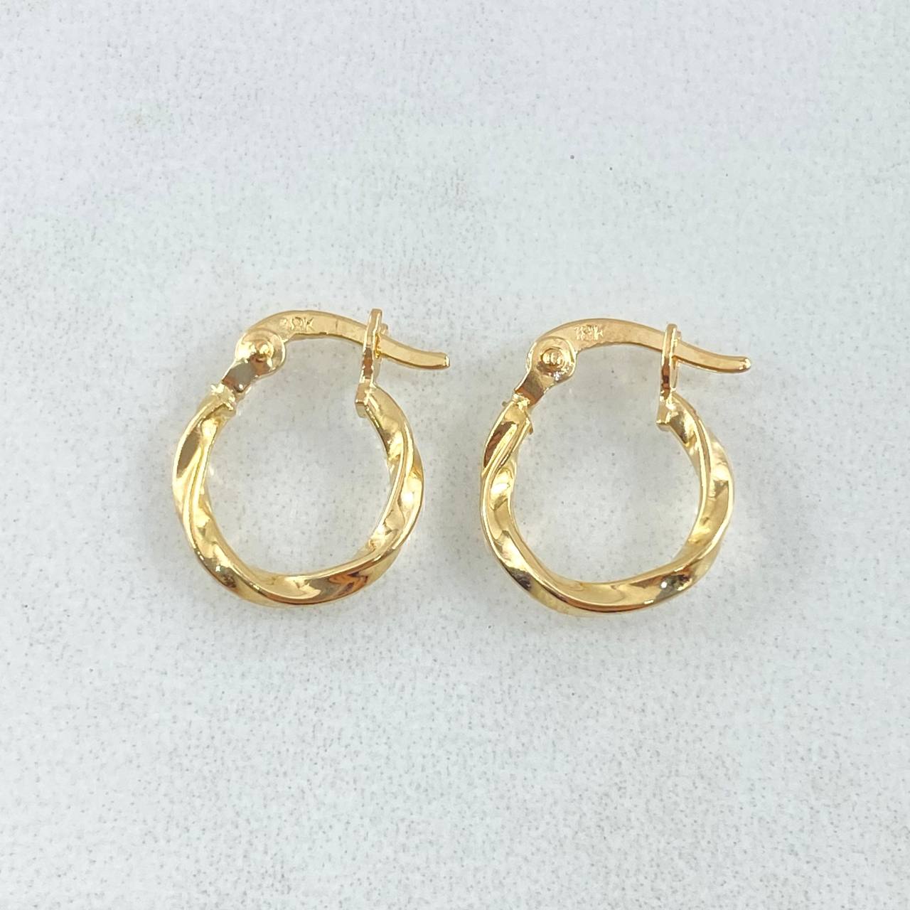 Candongas Kari 0.8gr / 1.3cm / Oro Amarillo 18K *