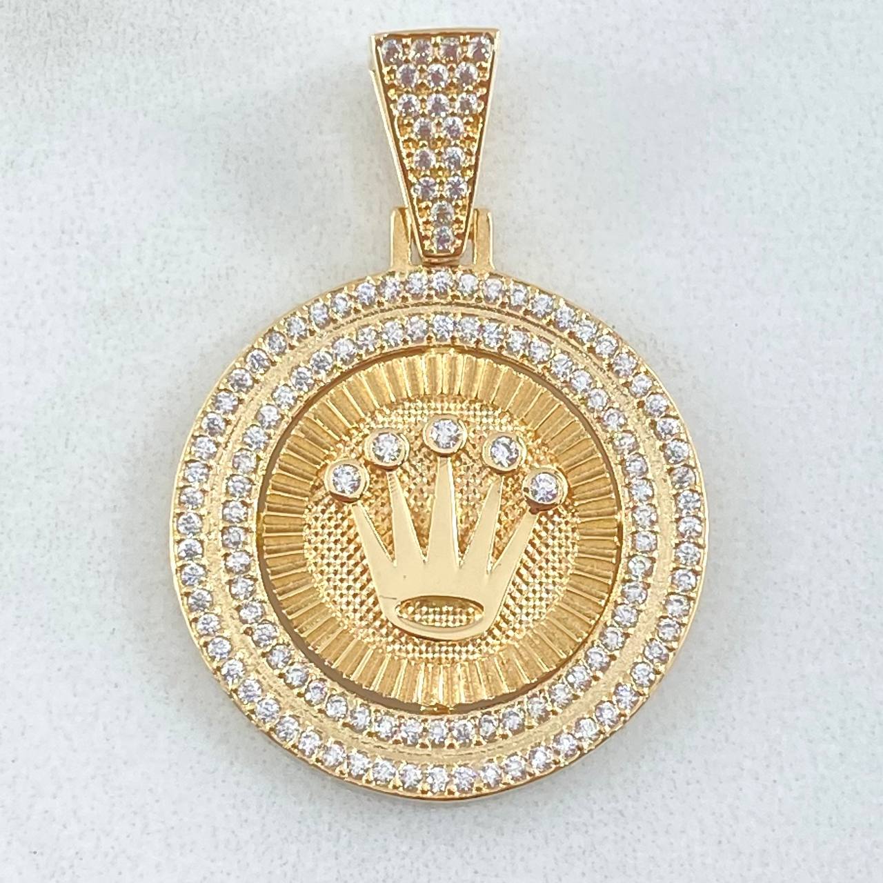 Dije Medalla Corona 6.1gr / 3.5cm / Oro 18K