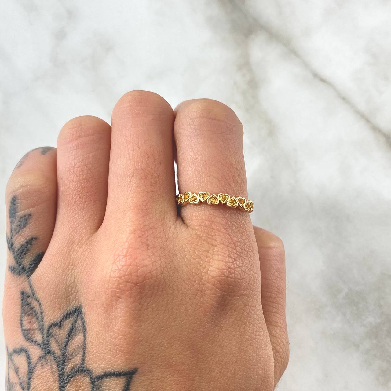 Anillo Corazones Intercalados 1.85gr / T7 / Oro 18K *
