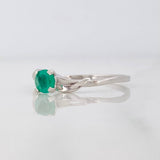 Anillo Solitario Esmeralda 29pts 1.5g / T7 1/4 Oro Blanco 18K