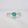 Anillo Solitario Esmeralda 24pts 1.15g / T7 1/4 Oro Blanco 18K