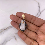 Dije Pingüino 11.9gr / 4.1cm / Circones Blancos Negros Dos Oros Amarillo Blanco 18K $