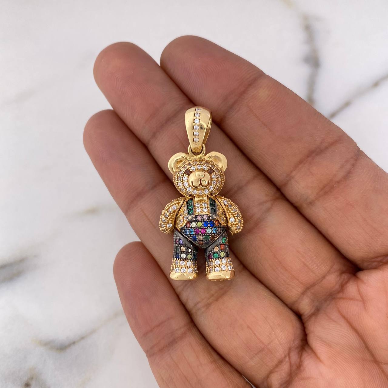 Dije Oso Articulado Overol 8.9gr / 3.5cm / Circones Colores Oro Amarillo 18K $