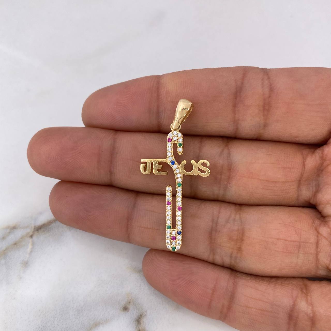Dije Cruz Jesus 2.65gr / 3.7cm / Circones Colores Oro Amarillo 18K $