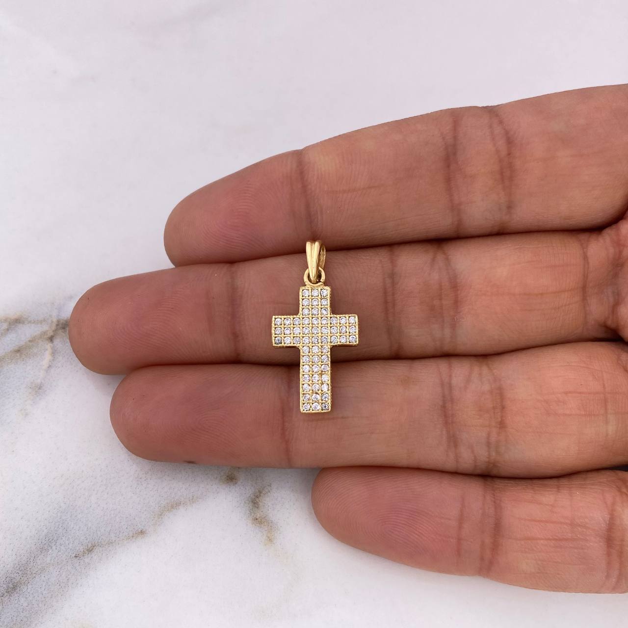 Dije Cruz Gruesa 1.55gr / 2.3cm / Circones Blancos Oro Amarillo 18K $