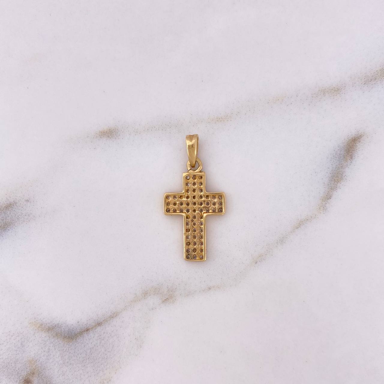 Dije Cruz Gruesa 1.55gr / 2.3cm / Circones Blancos Oro Amarillo 18K $