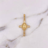 Dije Cruz Virgen Guadalupe 2.7gr / 3.7cm / Circones Blancos Oro Amarillo 18K $