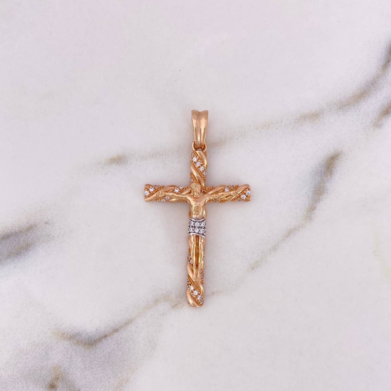 Dije Cruz Cristo 4.1gr / 4.1cm / Circones Blancos Dos Oros Blanco Rosa 18K #
