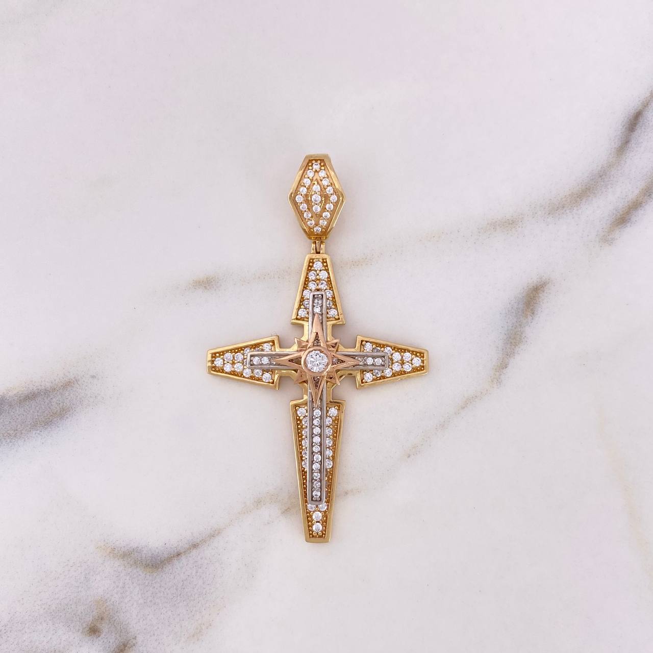 Dije Cruz Estrella 8.3gr / 5.8cm / Circones Blancos Tres Oros 18K $