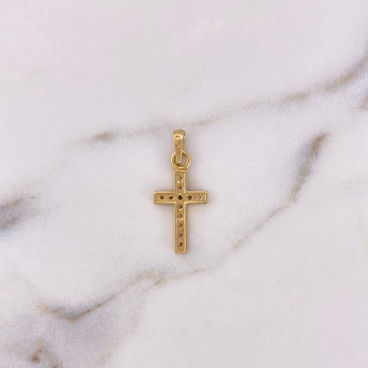 Dije Cruz Delgada 1.9gr / 2.7cm / Circones Blancos Oro Amarillo 18K #