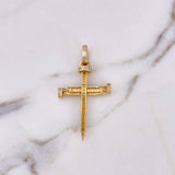 Dije Clavos 8.3gr / 5.3cm / Circones Blancos Oro Amarillo 18K $