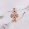 Dije Cruz Gloria Al Padre 6.9gr / 4cm / Circones Blancos Oro Rosa 18K $