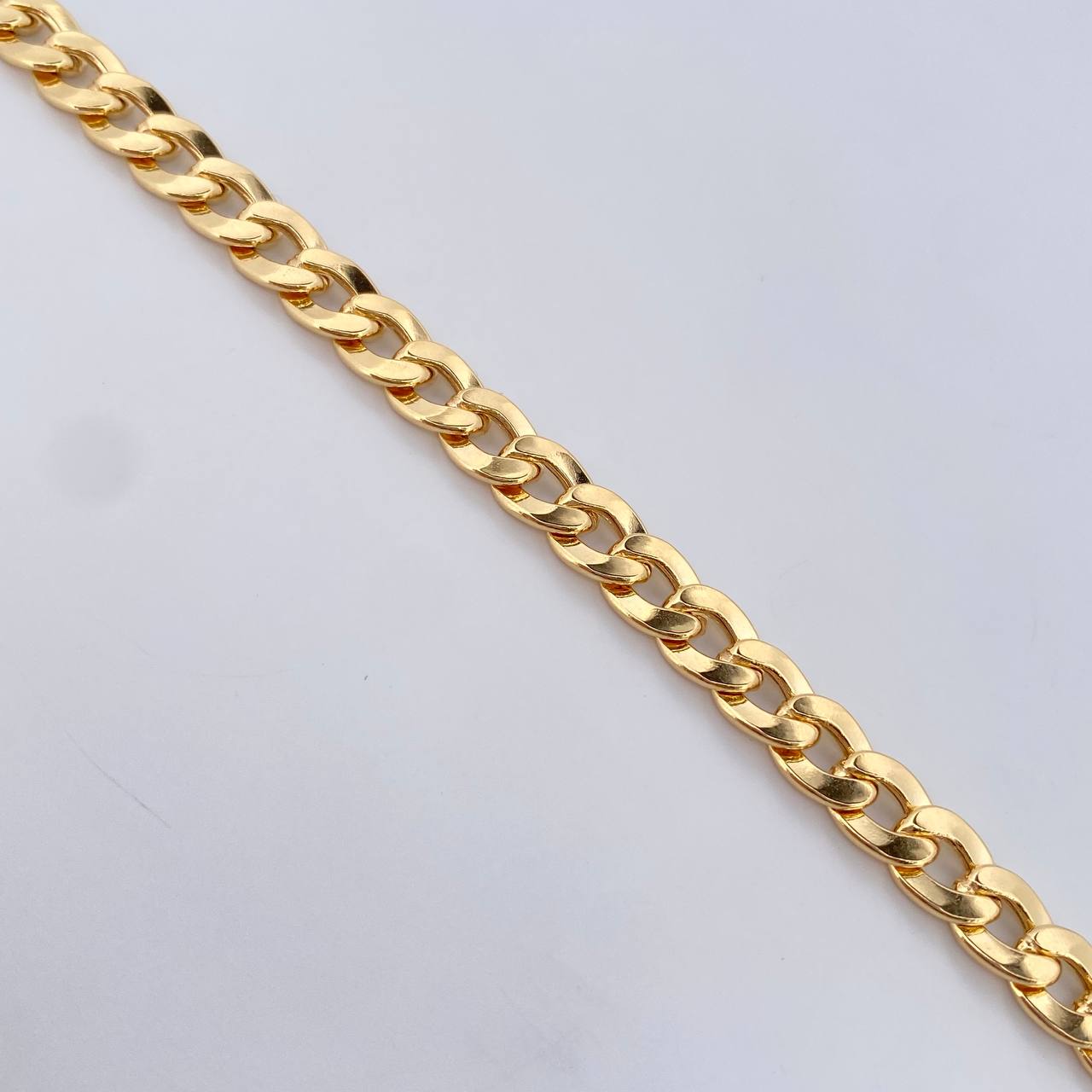 Pulso Cubano 11.75gr / 21.5cm / 7mm Oro Amarillo +4 18K &