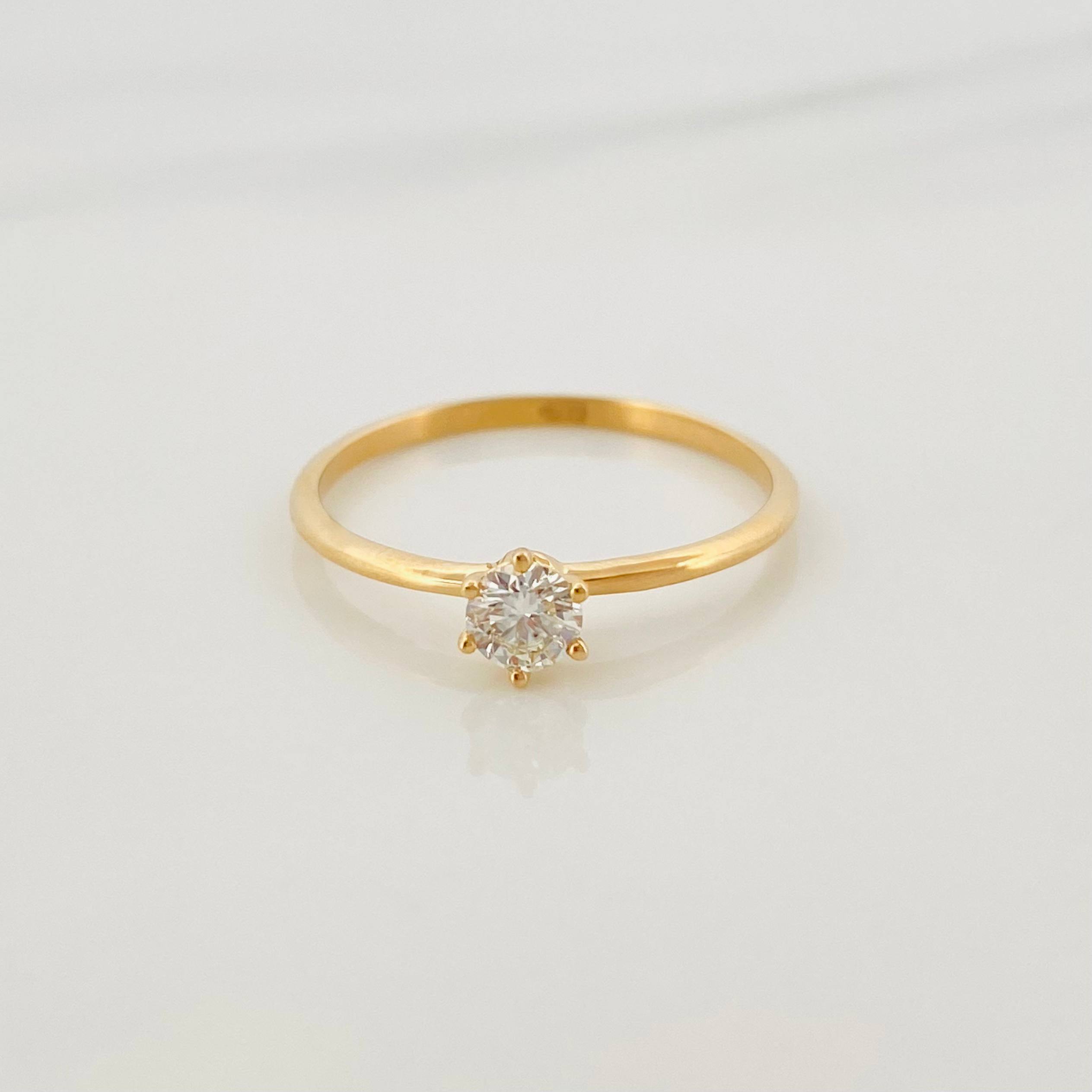 Anillo Solitario Diamante 24 Pts 1.35 g / T7 1/4 Oro Amarillo 18K