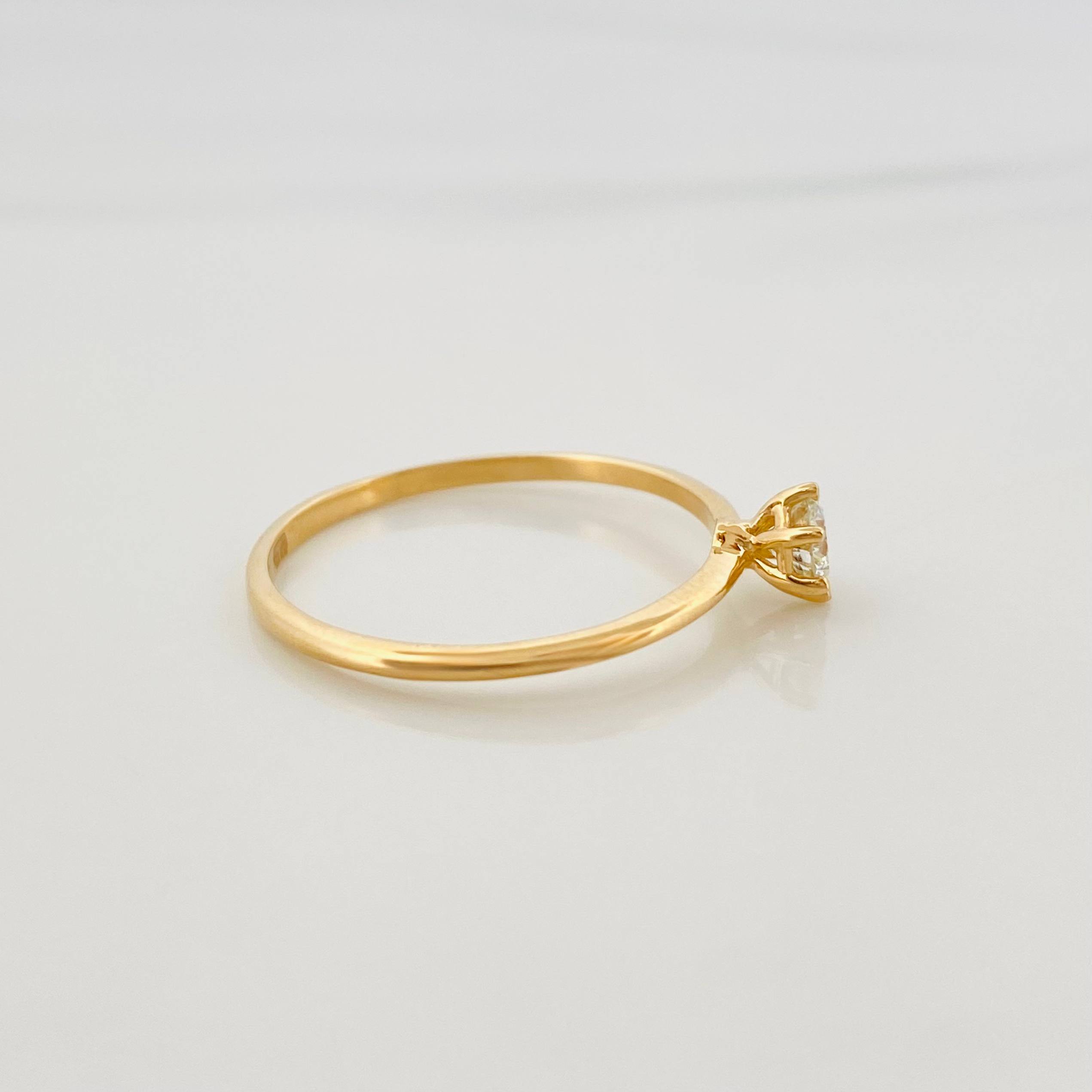 Anillo Solitario Diamante 24 Pts 1.35 g / T7 1/4 Oro Amarillo 18K