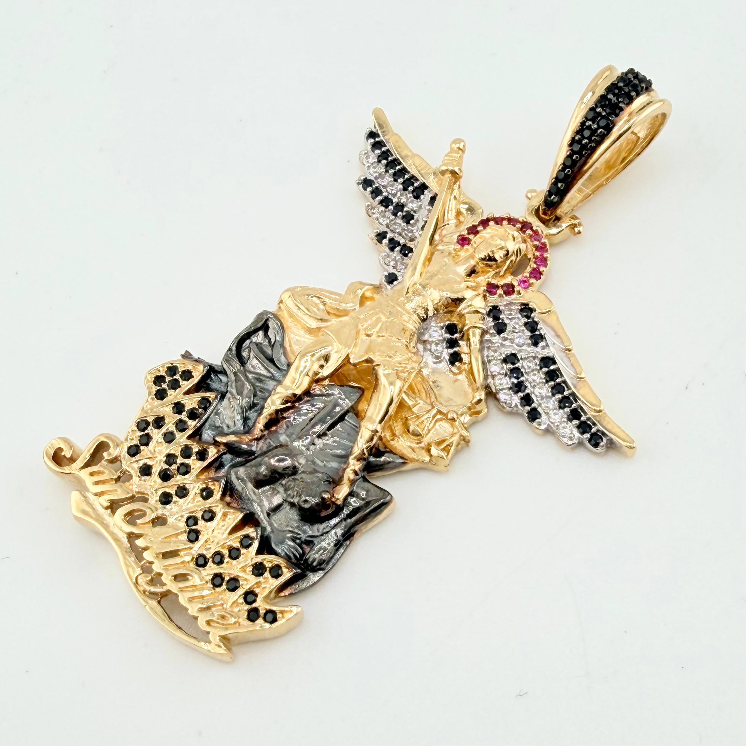 Dije San Miguel Arcangel 15.3gr / 5.5cm / Dos Oros Amarillo Blanco 18K ©