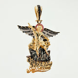 Dije San Miguel Arcangel 15.3gr / 5.5cm / Dos Oros Amarillo Blanco 18K ©