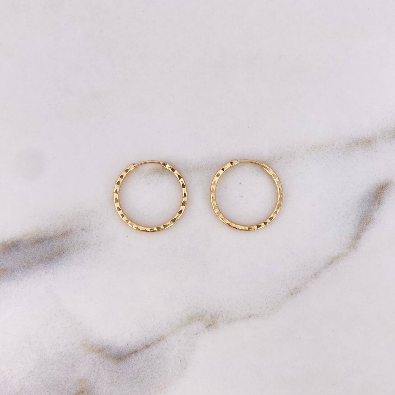 Candongas Aro Rayado 0.75gr / 1.5cm / Diamantada Oro Amarillo 18K #