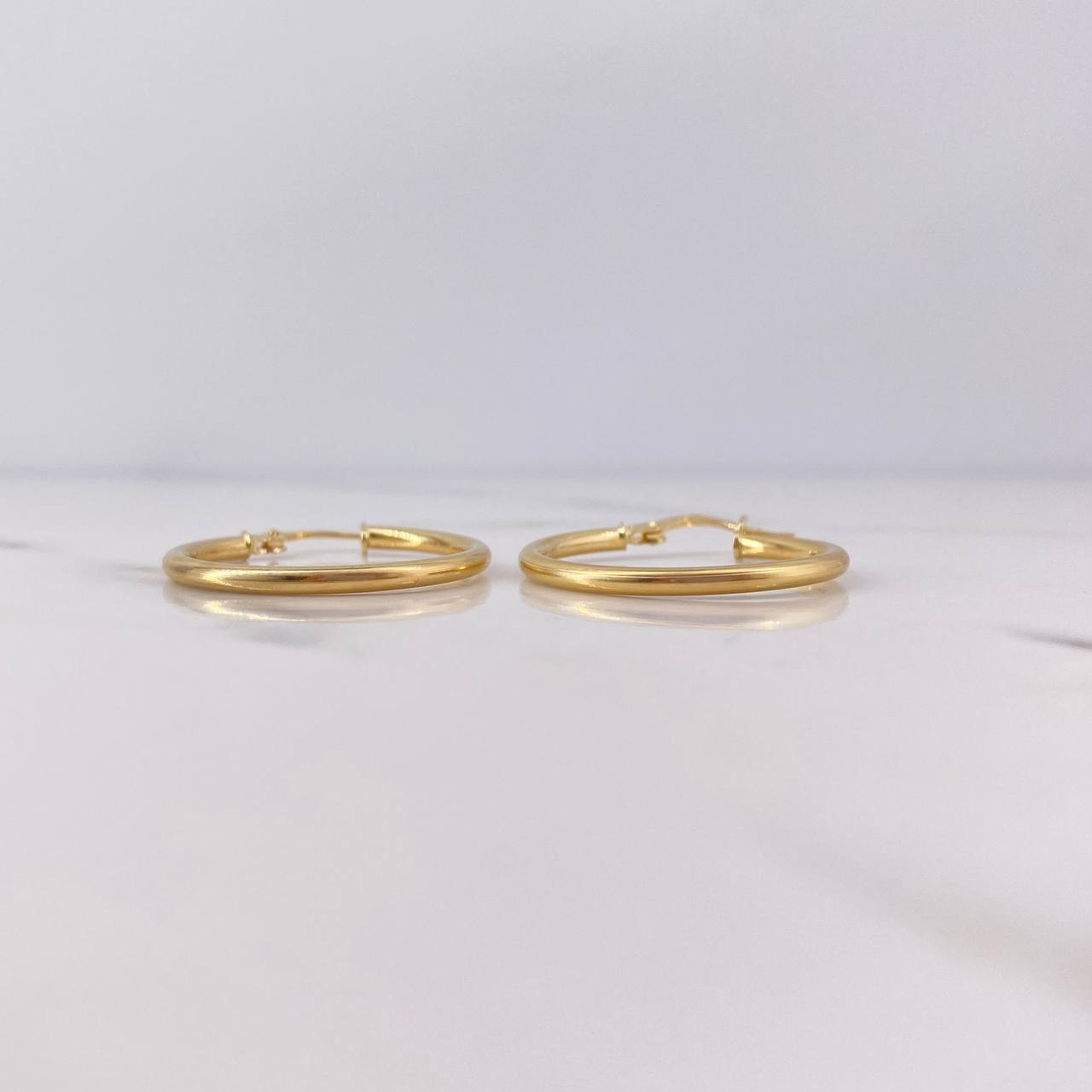 Candongas Jass 1.65gr / 2.6cm / Delgadas Lisas Oro Amarillo 18K #