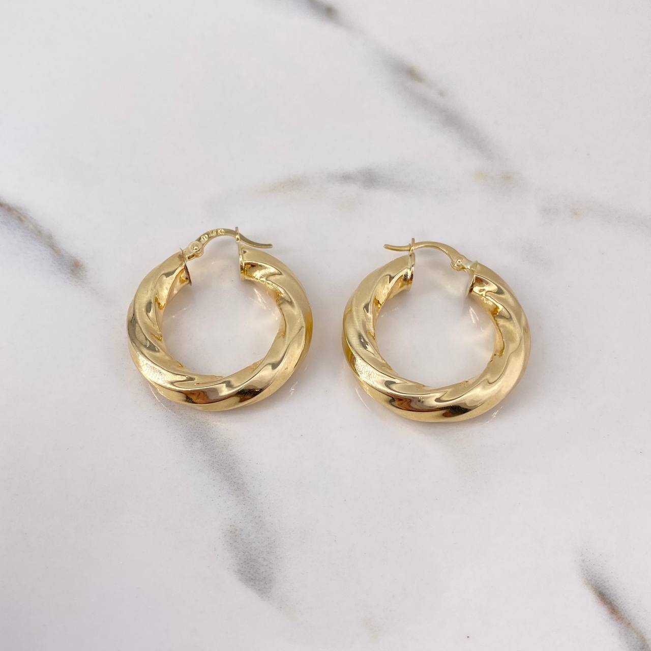 Candongas Kari 5.15gr / 3cm / Entorchadas Oro Amarillo 18K #