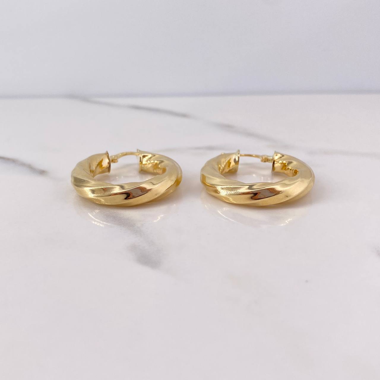 Candongas Kari 5.15gr / 3cm / Entorchadas Oro Amarillo 18K #