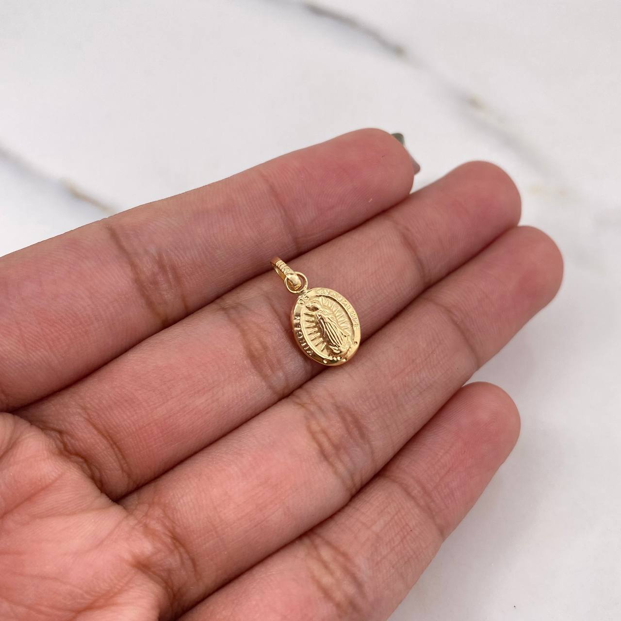 Dije Virgen Guadalupe 0.45gr / 1.7cm / Troquelado Oro Amarillo 18K #