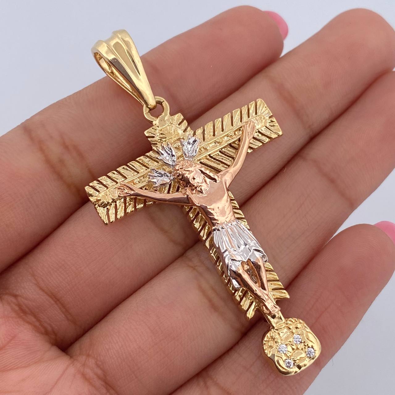 Dije Cruz Cristo Milagroso De Buga 9.3gr / 5.5cm / Circones Blancos Tres Oros 18K &
