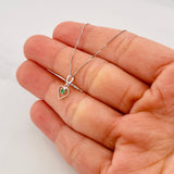 Set Cadena Veneciana + Dije Sliueta Corazón Esmeralda 4pts / 1.3g / 45cm Oro Blanco 18K