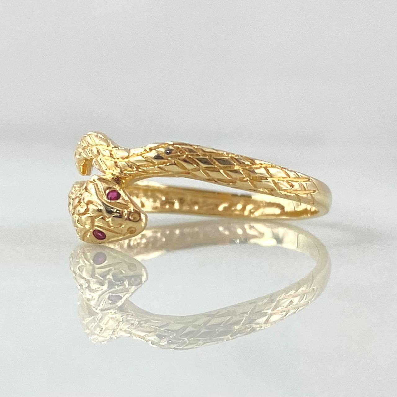 Anillo Serpiente 1.95gr / T6 1/2 / Oro 18K
