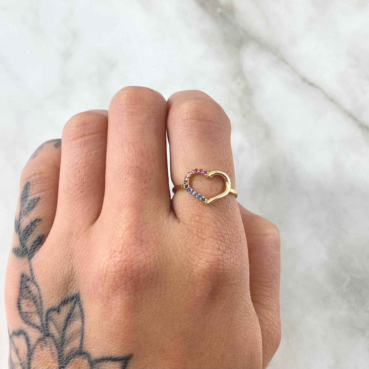 Anillo Silueta Corazon 1.4gr / T4 3/4 / Oro 18K