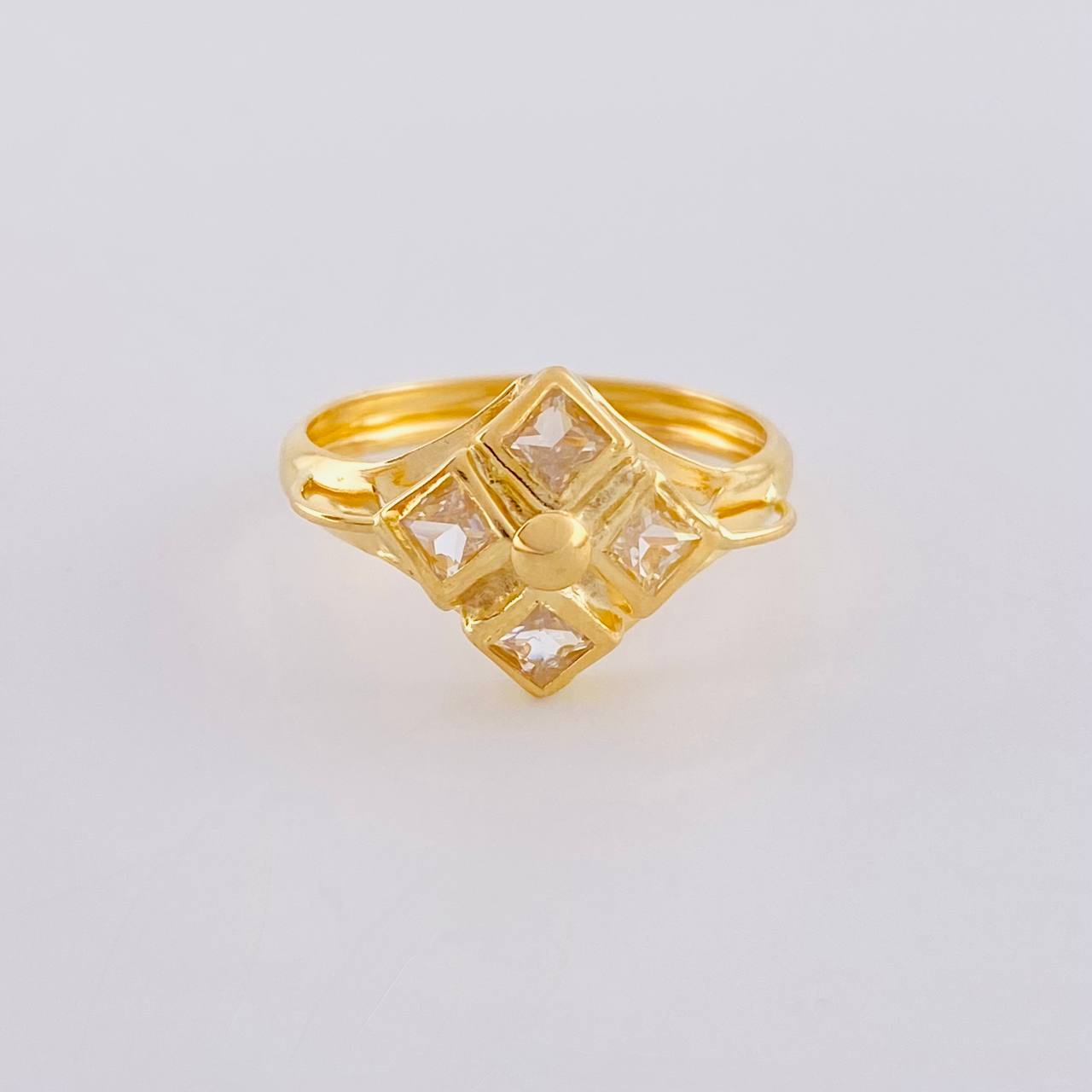 Anillo Rombo Imperial 1.8 g / T9 Oro Amarillo 18K