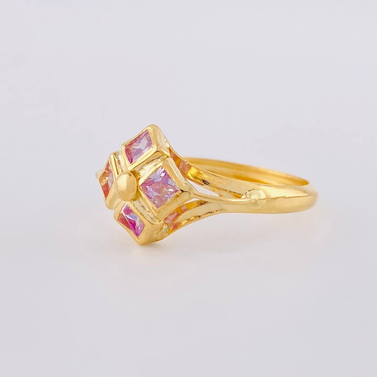 Anillo Rombo Imperial 1.8 g / T8 Oro Amarillo 18K