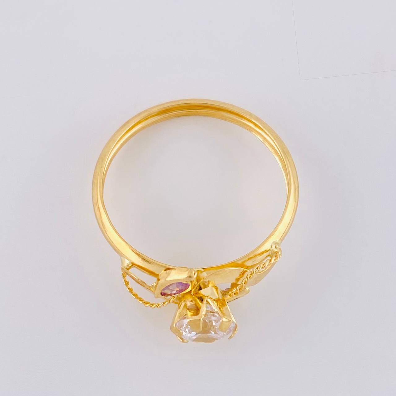 Anillo Solitario Flor De Cristal 1.7 g / T7 3/4 Oro Amarillo 18K
