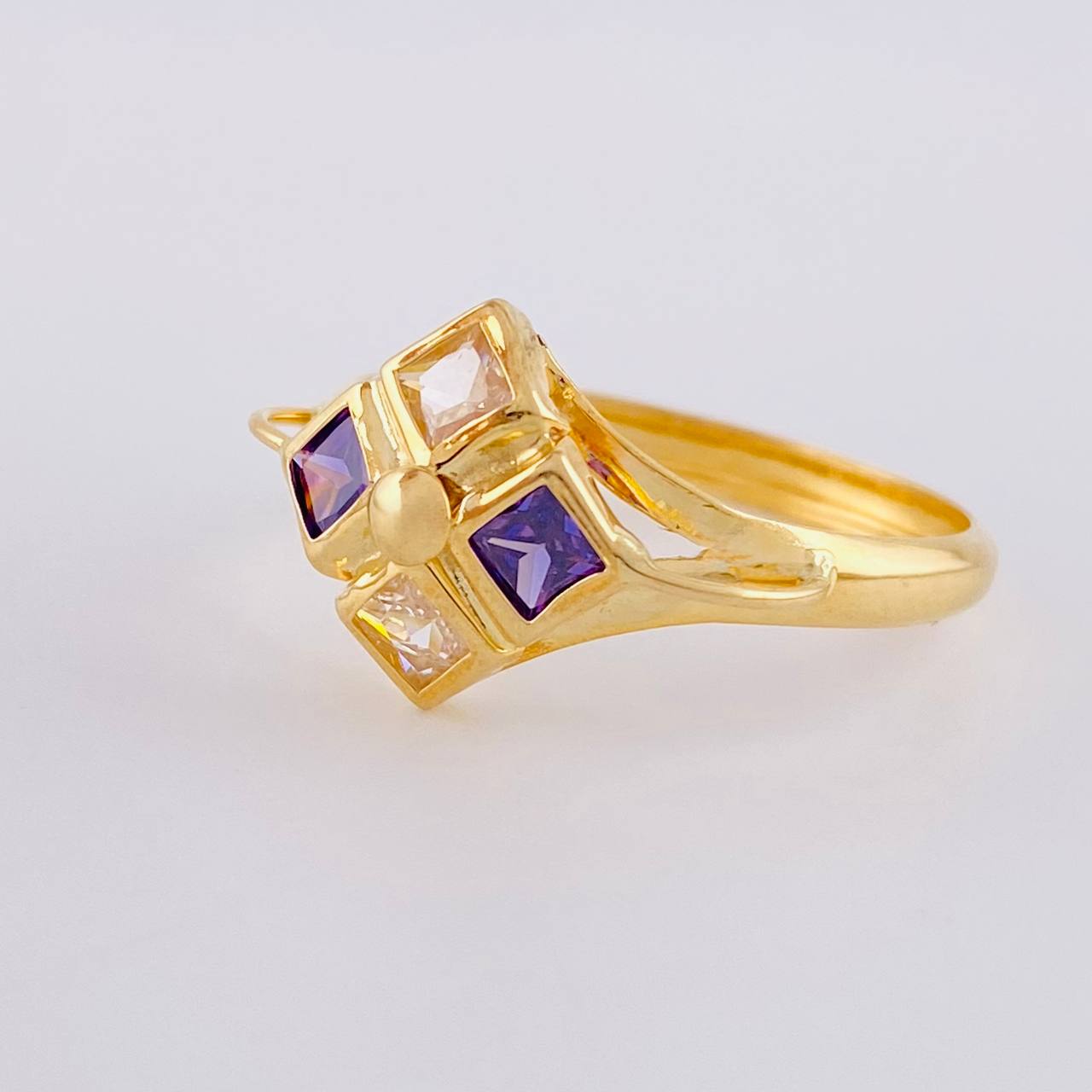Anillo Rombo Imperial 1.75 g / T9 Oro Amarillo 18K