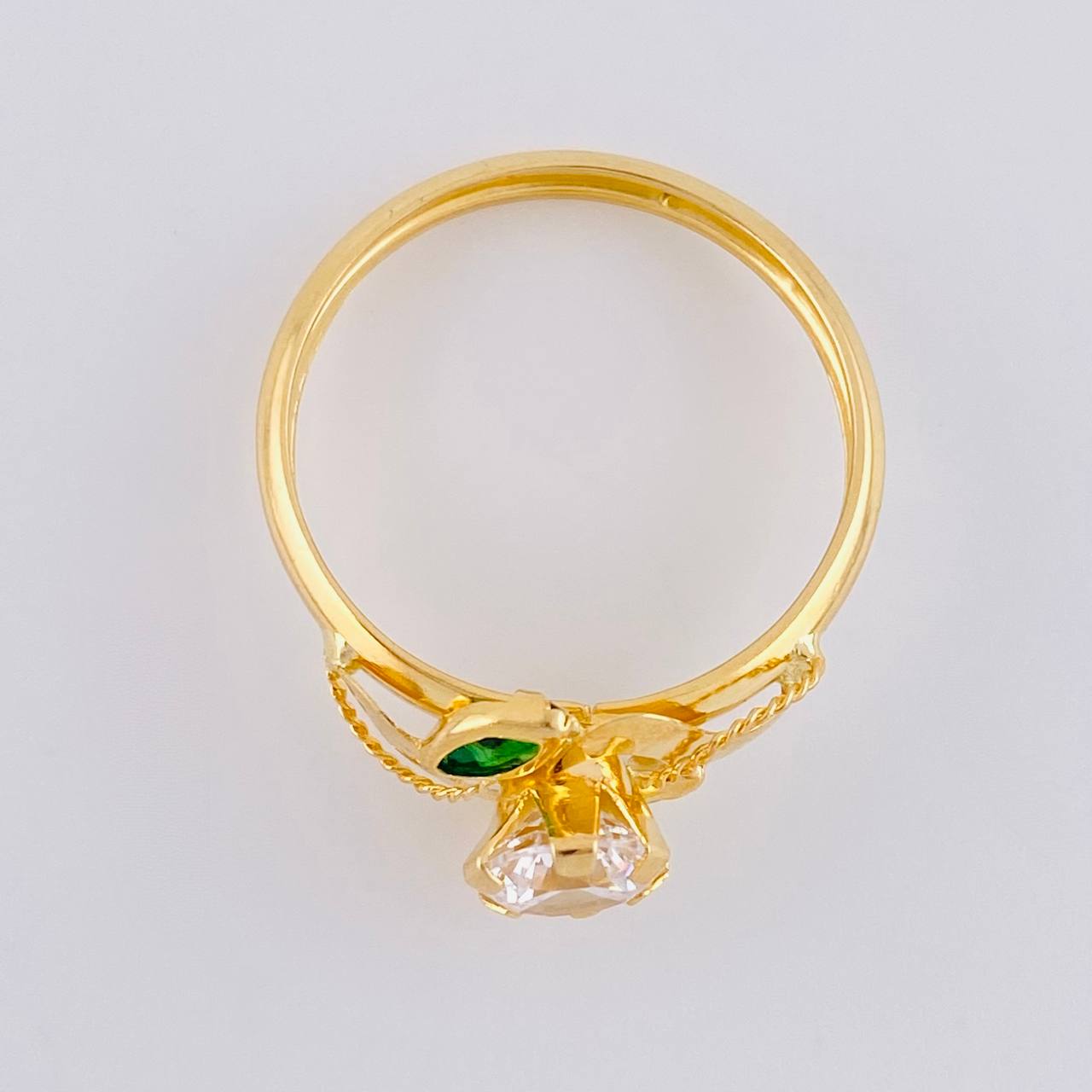 Anillo Solitario Flor De Cristal 1.65 g / T7 3/4 Oro Amarillo 18K