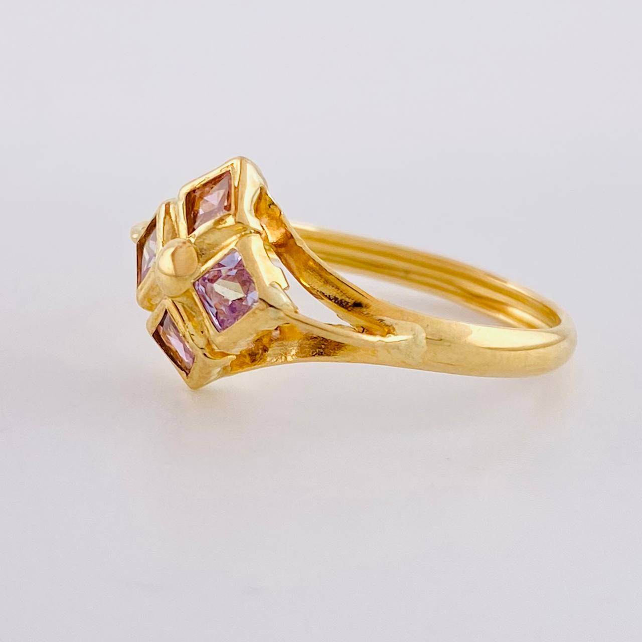 Anillo Rombo Imperial 1.8 g / T8 1/2 Oro Amarillo 18K