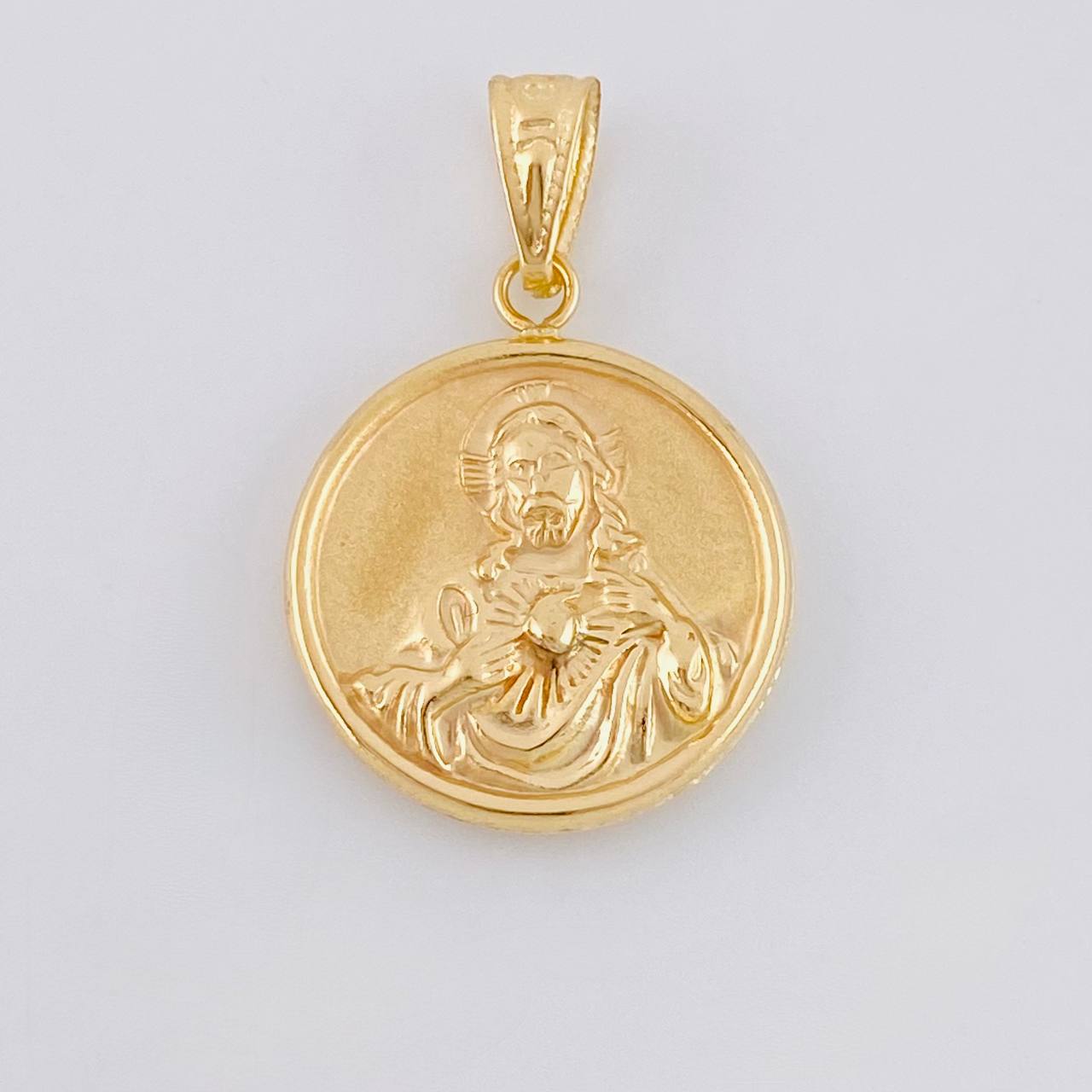 Dije Sagrado Corazón De Jesus 1.45 g / 2.5 cm Oro Amarillo 18K
