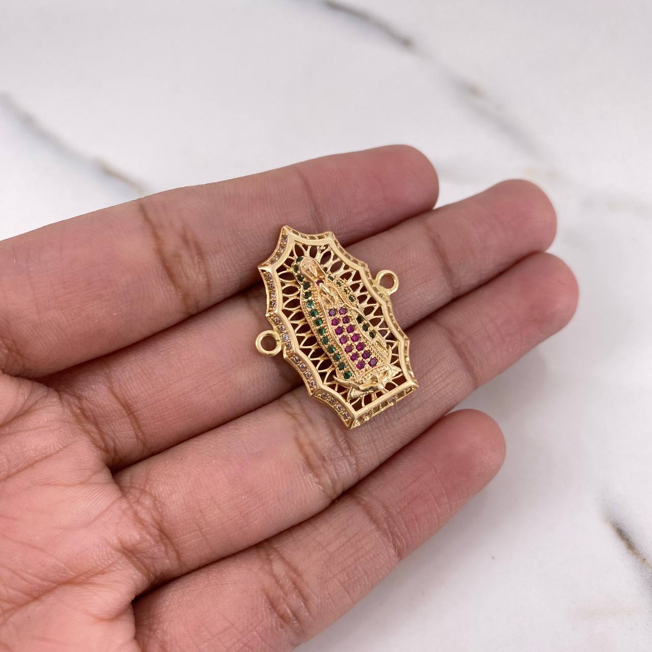 Herraje Virgen Guadalupe 4.2gr / 2.7cm / Circones Fucsias Verdes Blancos Oro Amarillo 18K $