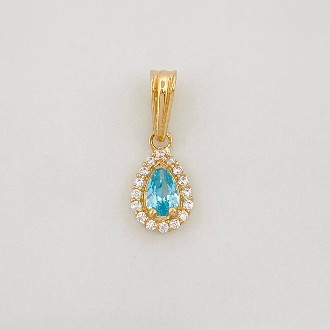 Dije Halo Lágrima 0.65g / 1.5cm Oro Amarillo 18K