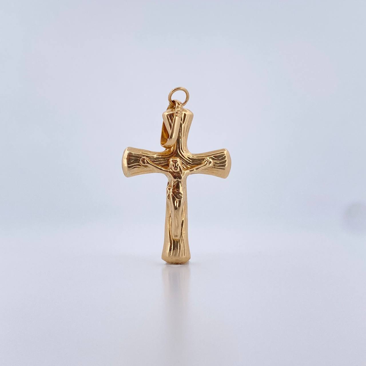 Dije Cruz Cristo 1.25gr / 3.5cm / Troquelado Oro Amarillo 18K &