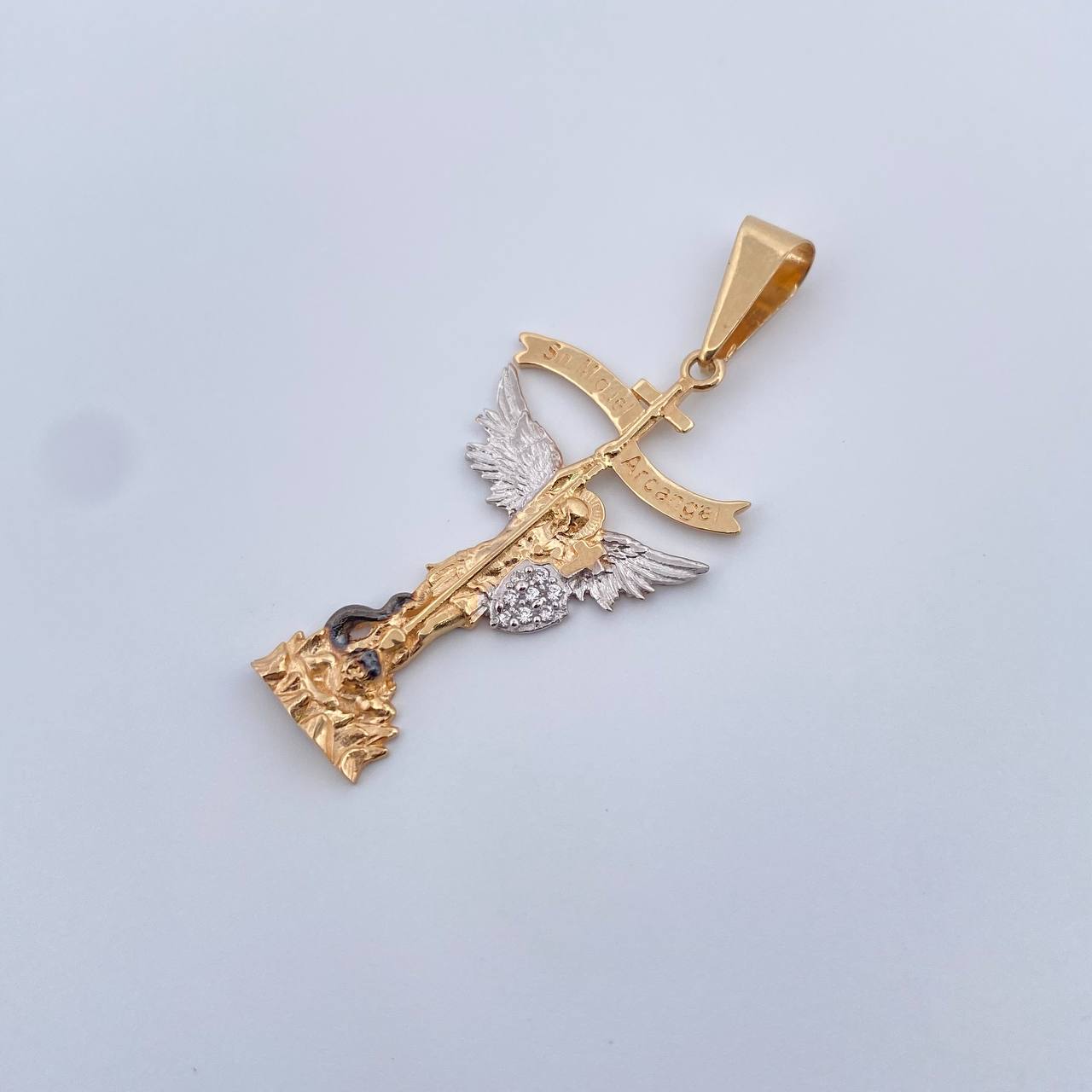 Dije San Miguel Arcangel 2.5gr / 4.2cm / Tres Oros 18K &