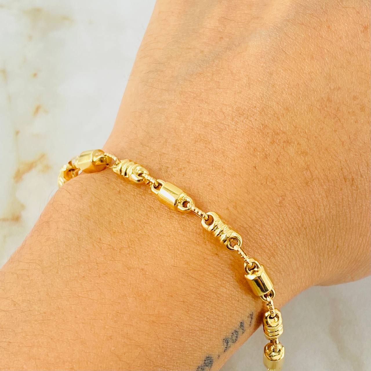 Pulso Rustico Cilindros 5gr / 22cm / Oro Amarillo 18K ©
