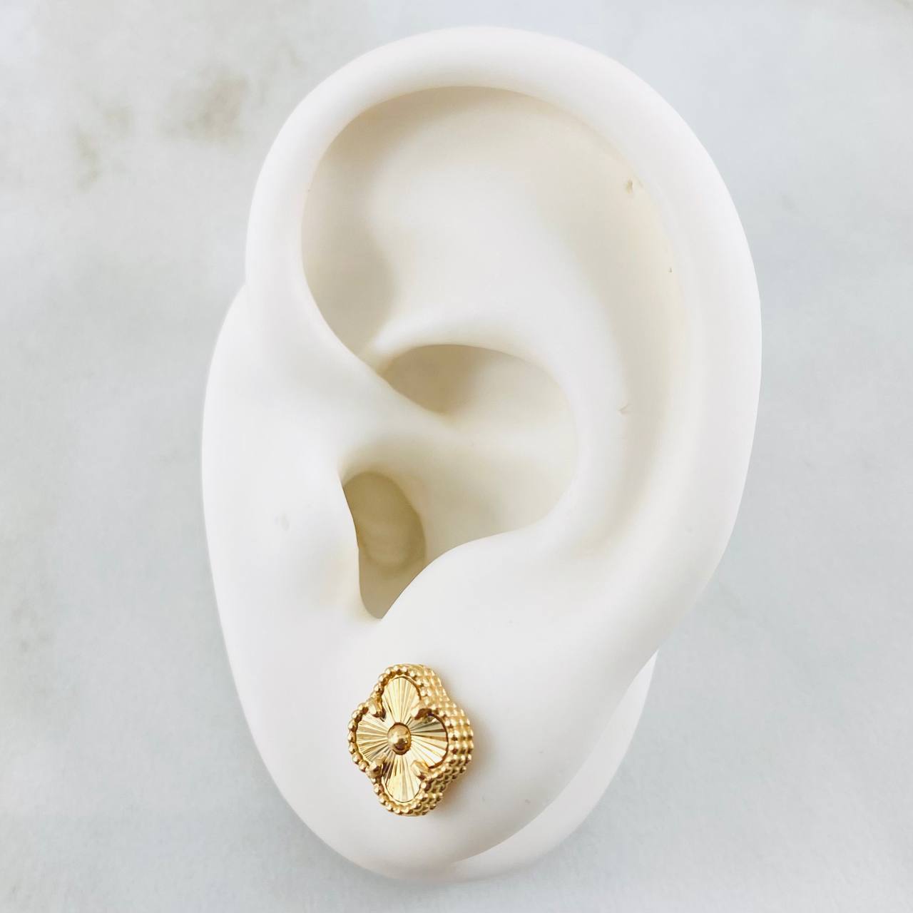 Topos Trebol Dorado 3.3gr / 10mm Oro Amarillo Nac.Esp. 18K *
